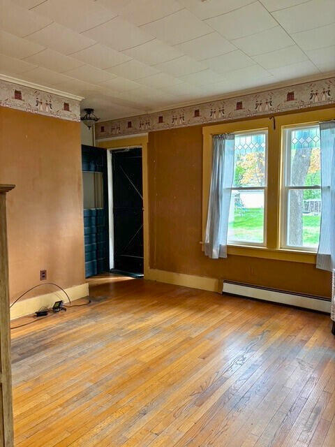 3 King Street Springvale, ME 04083 - Photo 10 of 18 Living1