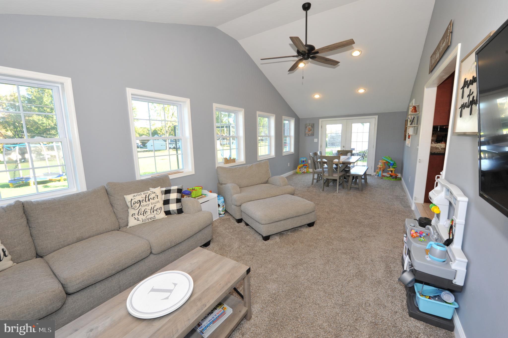 67 Long Loop Road Levittown, PA 19056 - Photo 14 of 33 Gallery Image 14