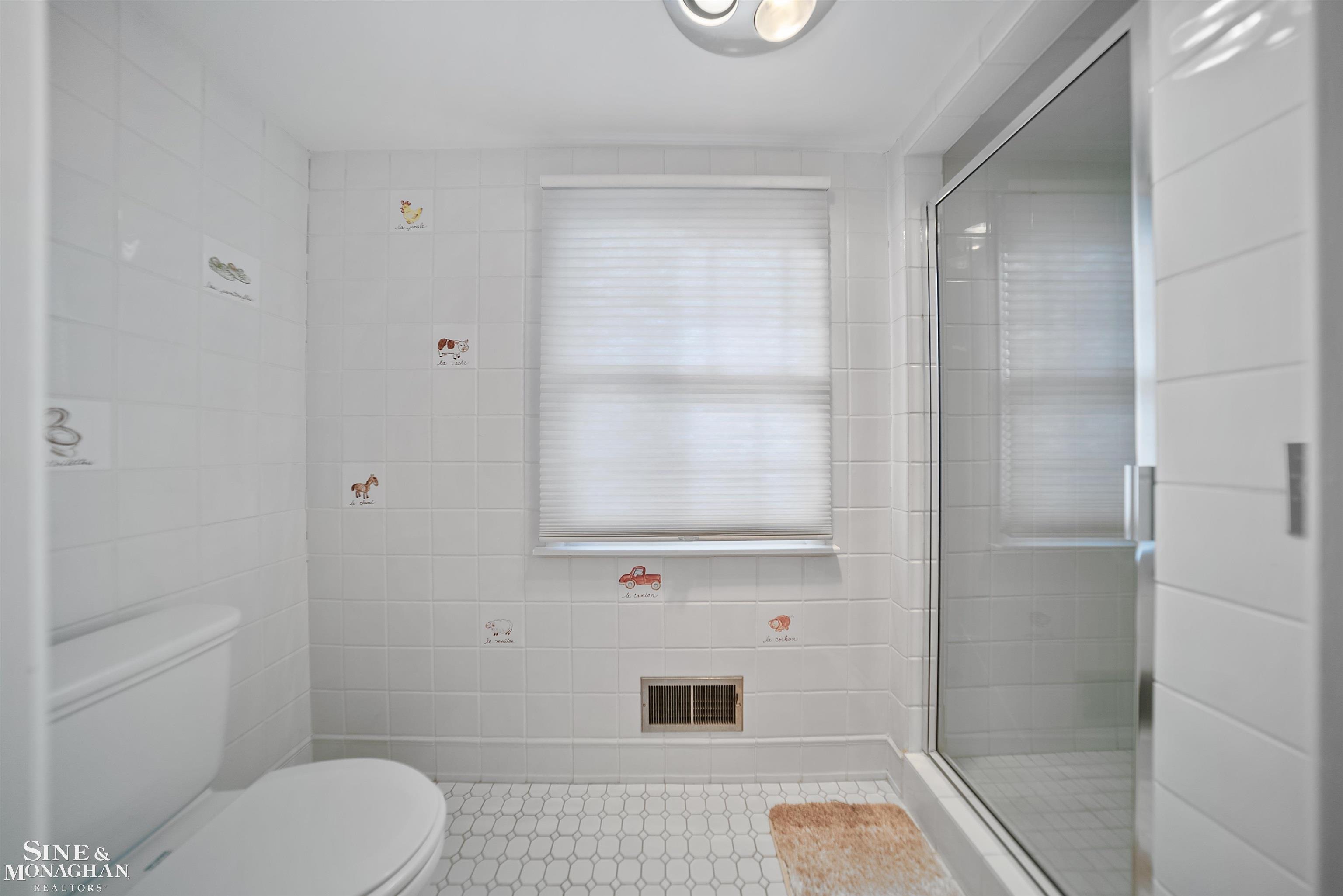 835 Lake Shore Road Grosse Pointe, MI 48236 - Photo 36 of 73 Bathroom