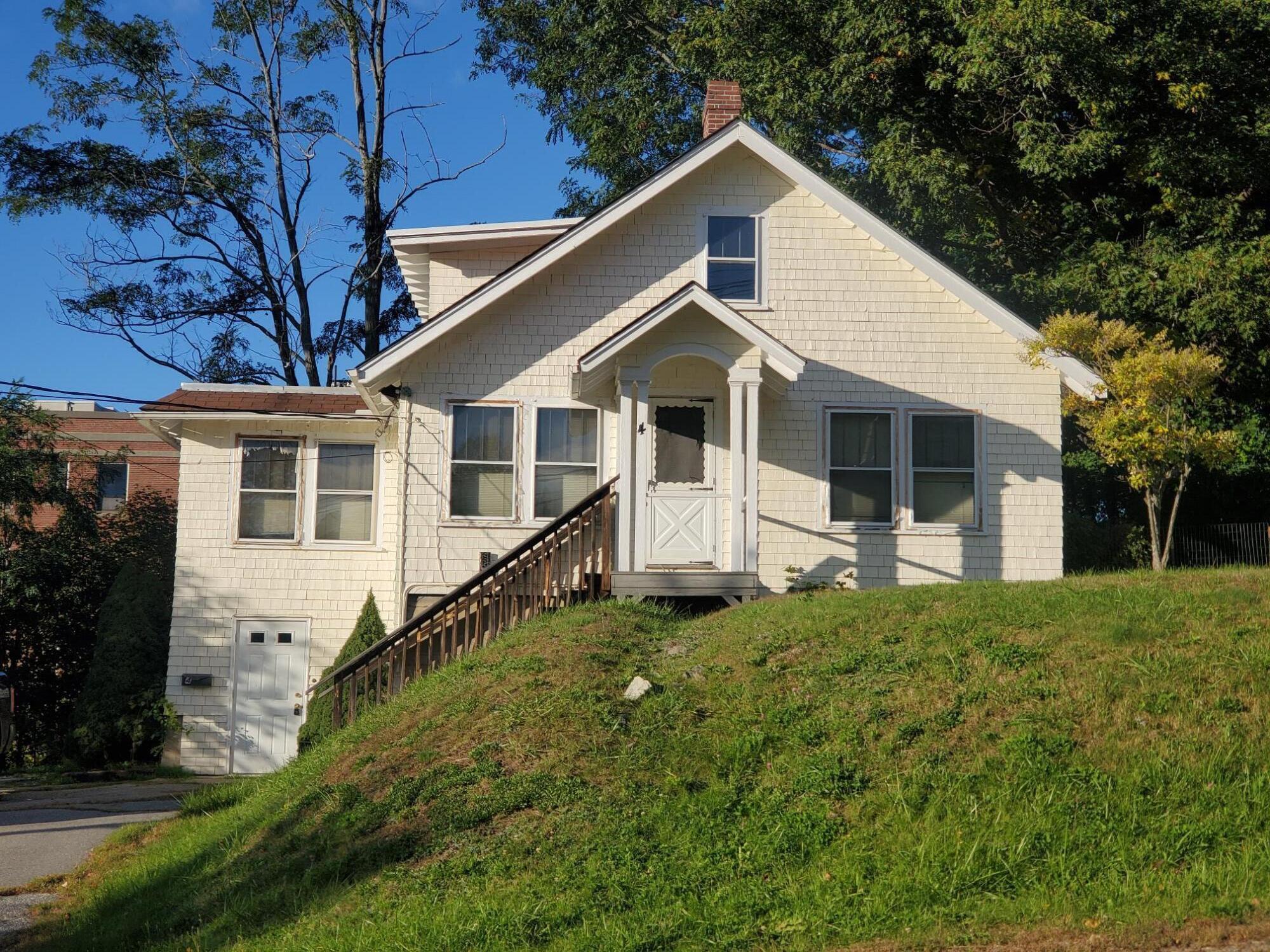 4 Brooks Street Augusta, ME 04330 - Photo 1 of 20 Brooks St.