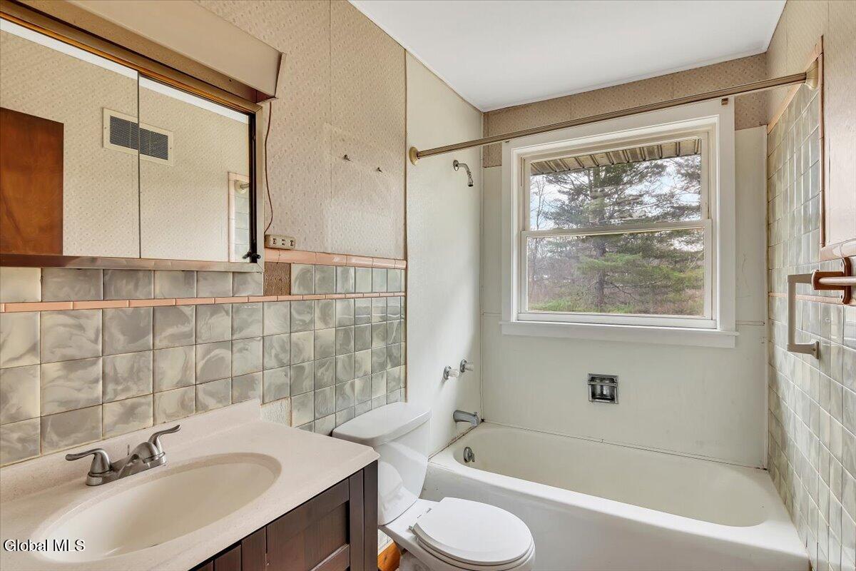 18 Walter Road Brunswick, NY 12180 - Photo 13 of 27 14-P1739951