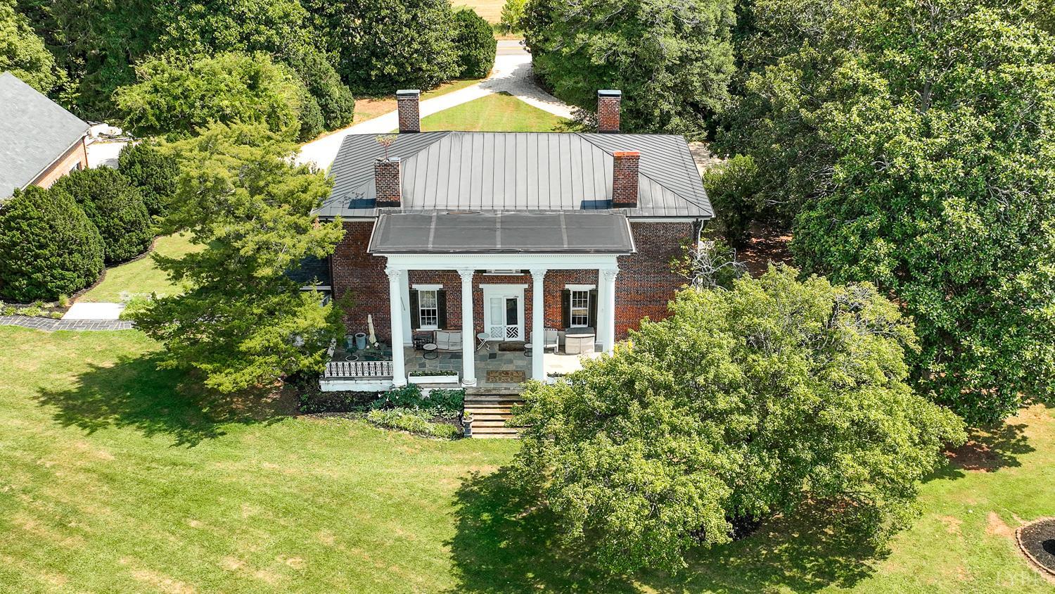 2710 Goode Station Road Goode, VA 24556 - Photo 2 of 96