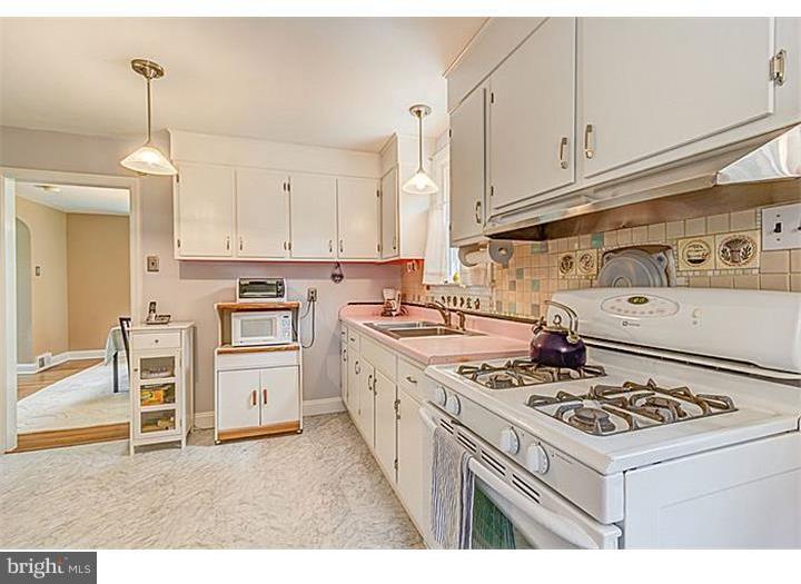 204 Friendship Road Drexel Hill, PA 19026 - Photo 16 of 25 Gallery Image 16
