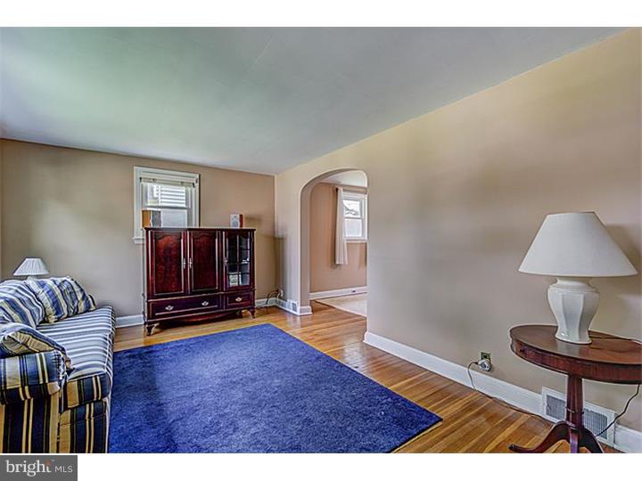 204 Friendship Road Drexel Hill, PA 19026 - Photo 8 of 25 Gallery Image 8