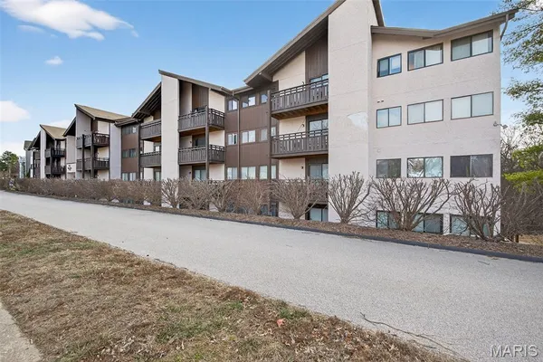 $158,500 | 1465 Heritage Landing, Unit 102, St. Charles, MO 63303