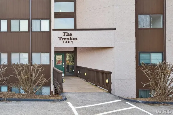 $158,500 | 1465 Heritage Landing, Unit 102, St. Charles, MO 63303