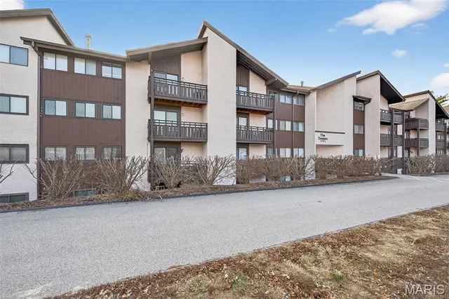 $160,000 | 1465 Heritage Landing, St. Charles, MO 63303