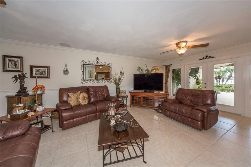 1220 Southwest Dyer Point Road Palm City, FL 34990 - Photo 6 of 32 Gallery Image 6