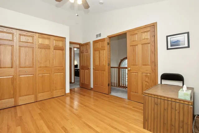 $2,400 | 406 Kresswood Drive, McHenry, IL 60050