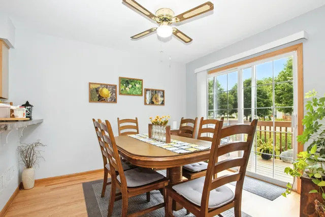 $2,400 | 406 Kresswood Drive, McHenry, IL 60050