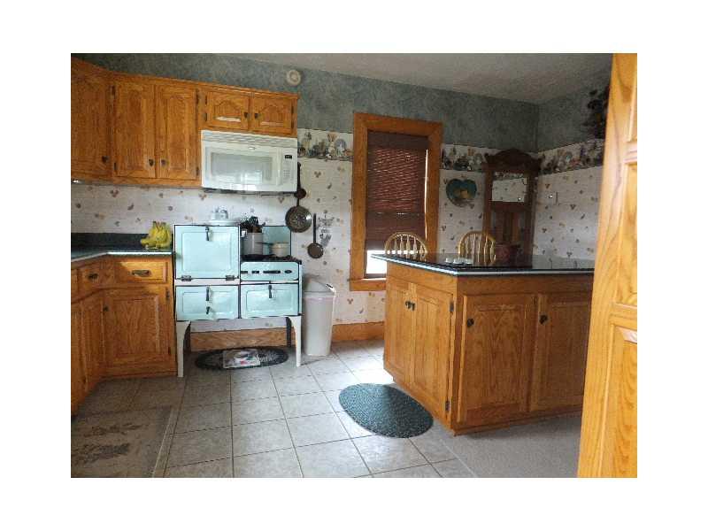 917 Winfield Road Cabot, PA 16023 - Photo 11 of 25 Kitchen.