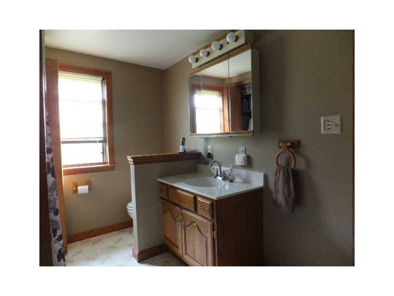 917 Winfield Road Cabot, PA 16023 - Photo 22 of 25 Other. 2nd floor bath