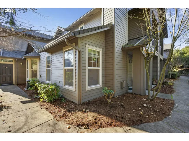 $410,000 | 880 Springtree Lane, West Linn, OR 97068
