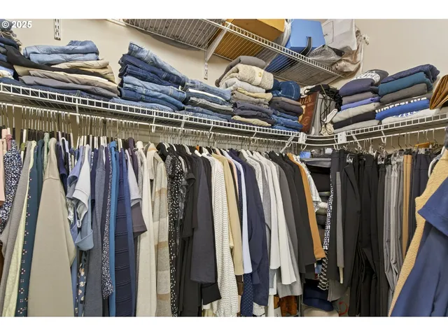 $410,000 | 880 Springtree Lane, West Linn, OR 97068