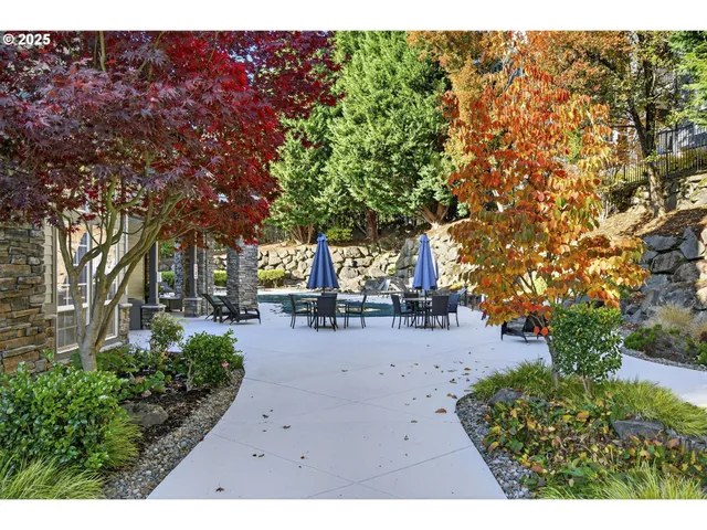 $410,000 | 880 Springtree Lane, West Linn, OR 97068