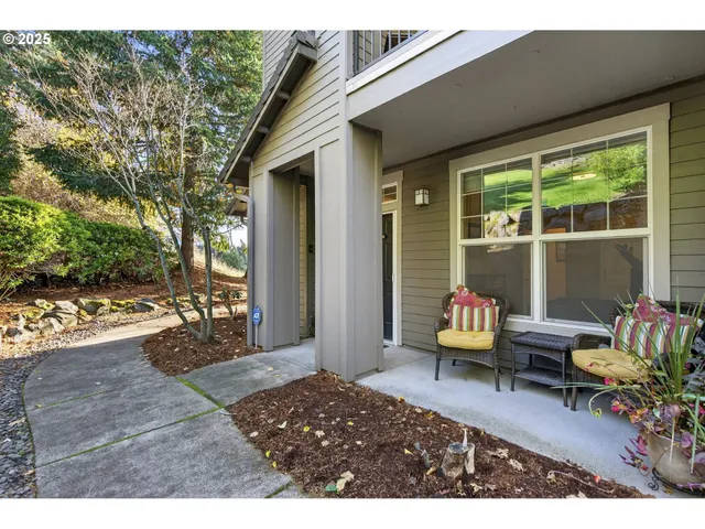 $410,000 | 880 Springtree Lane, West Linn, OR 97068