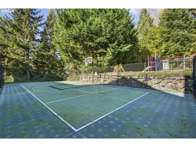 $410,000 | 880 Springtree Lane, West Linn, OR 97068