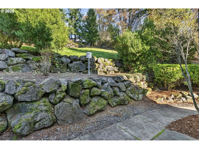 $410,000 | 880 Springtree Lane, West Linn, OR 97068