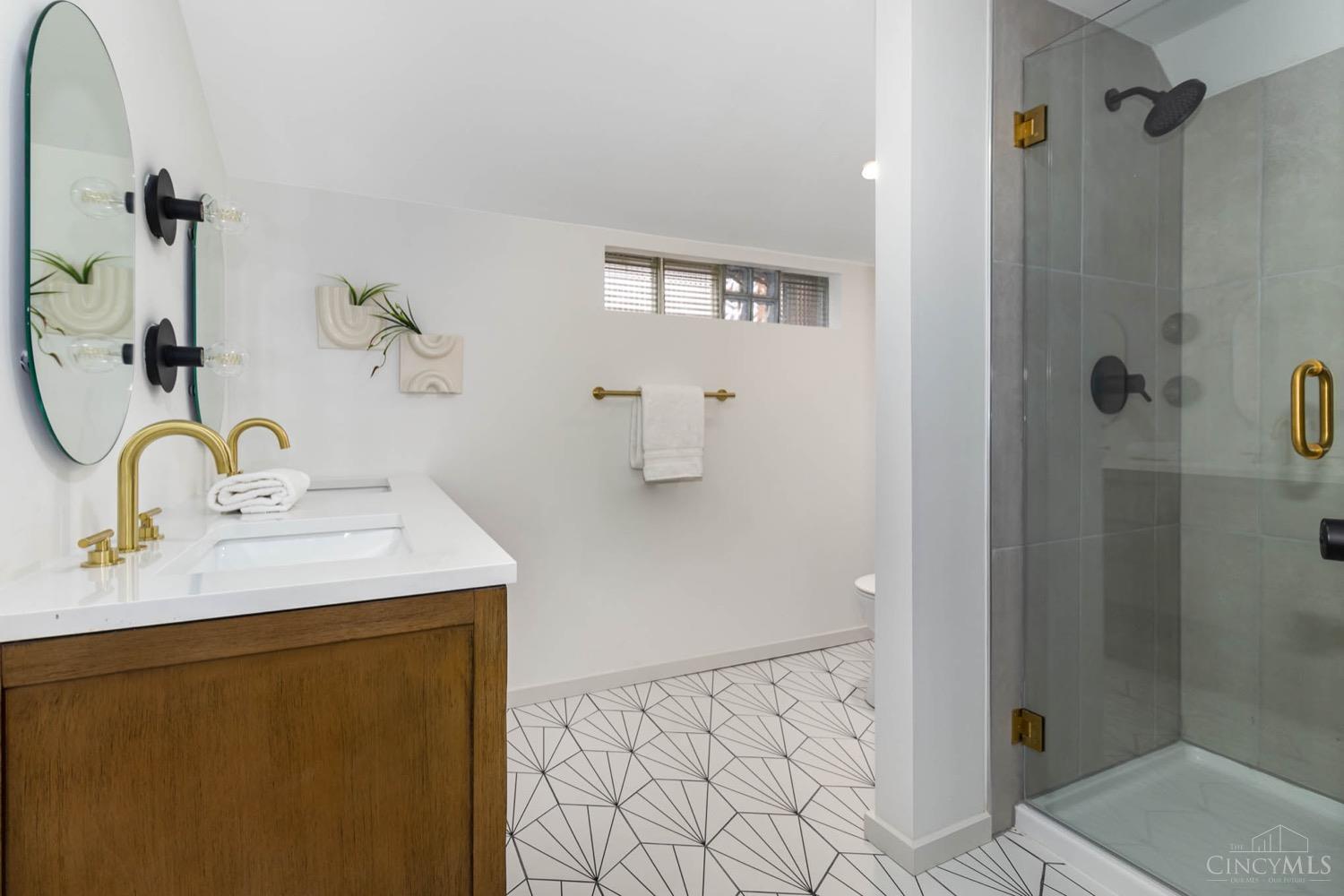 2897 Jessup Road Cincinnati, OH 45239 - Photo 16 of 27