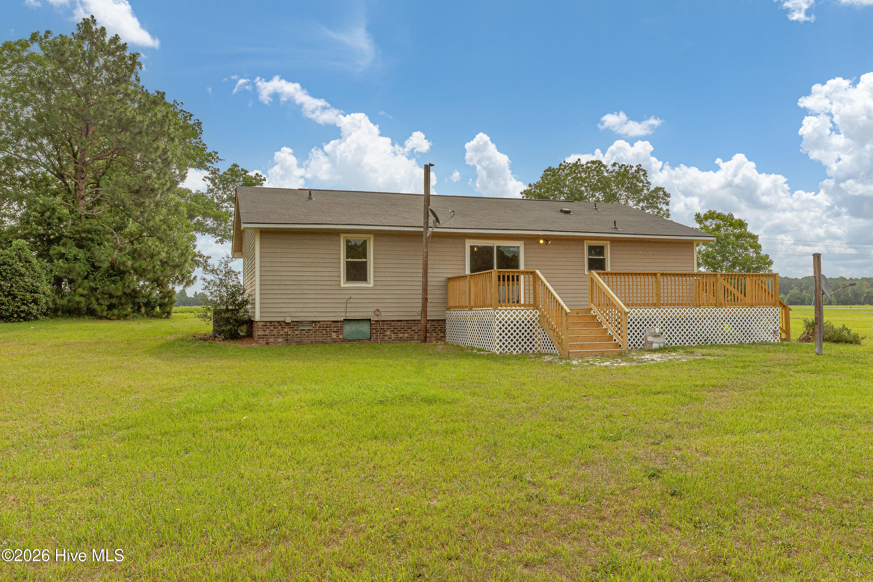 358 White Flash Road Mount Olive, NC 28365 - Photo 3 of 19