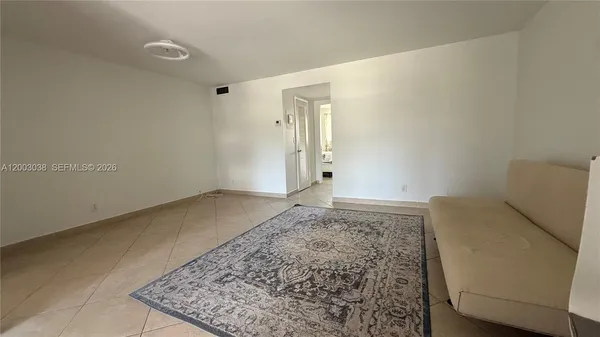 $1,750 | 300 Layne Boulevard, Unit 309, Hallandale Beach, FL 33009