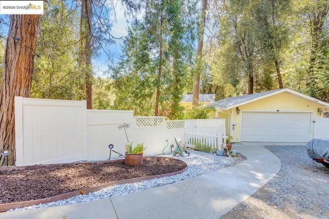 $379,800 | 21931 Glenwood Road, Sonora, CA 95370