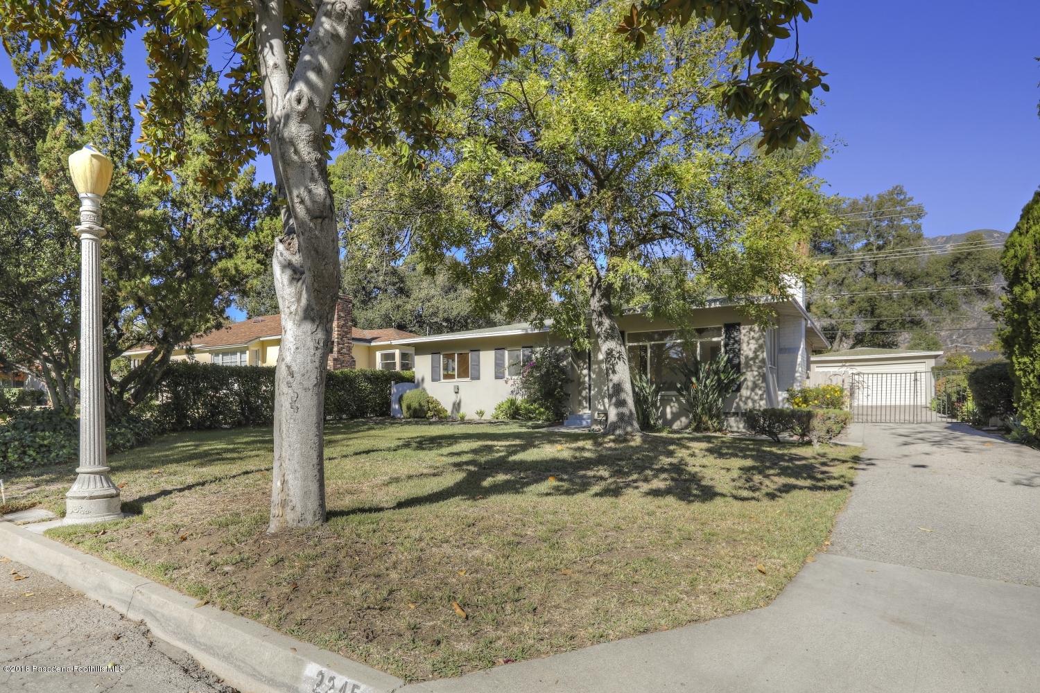 2245 East Woodlyn Road Pasadena, CA 91104 - Photo 3 of 33 03