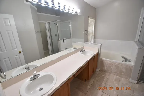 $1,995 | 2521 Clareside Drive, Valrico, FL 33596
