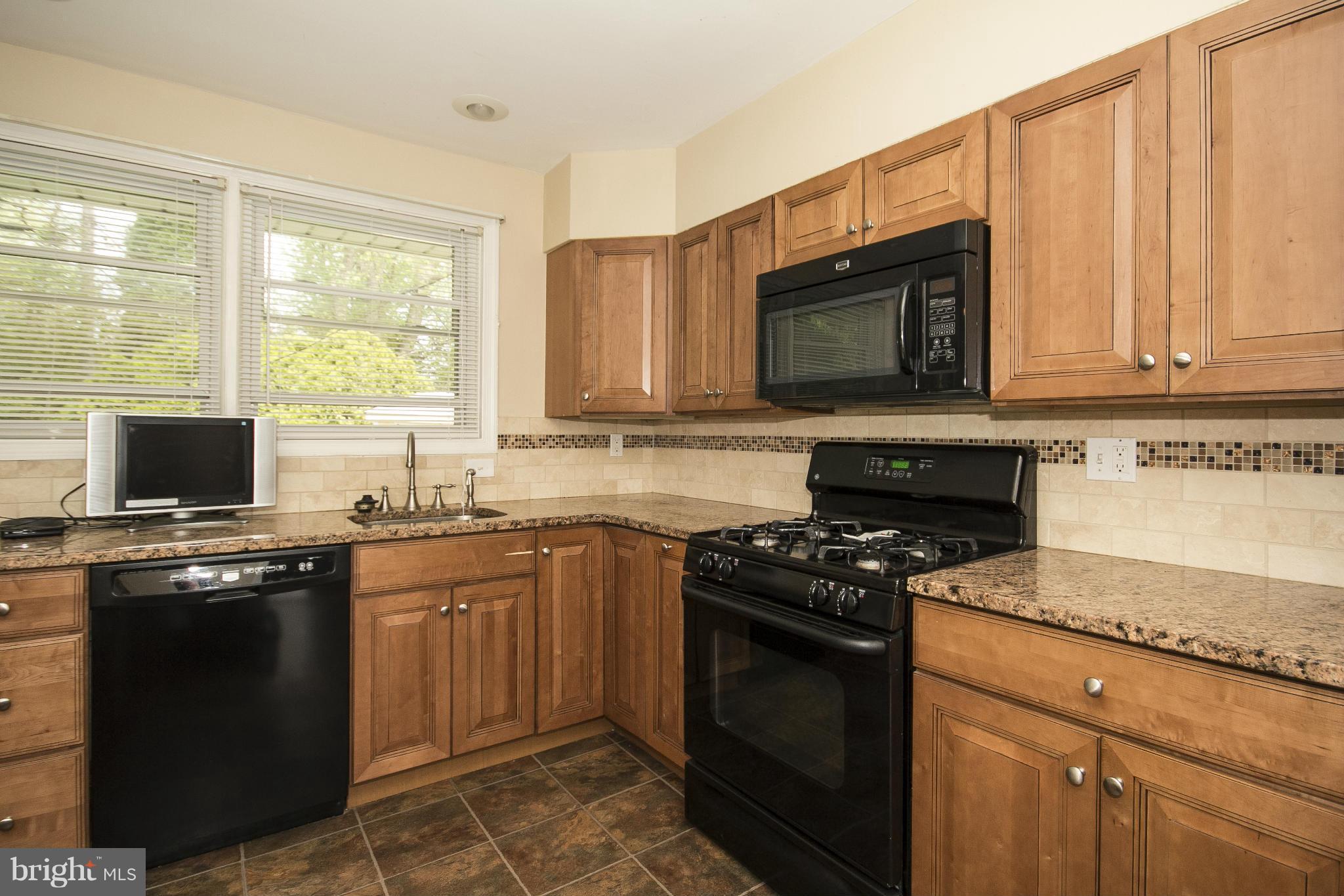 3830 Elmcroft Road Randallstown, MD 21133 - Photo 8 of 27 Kitchen