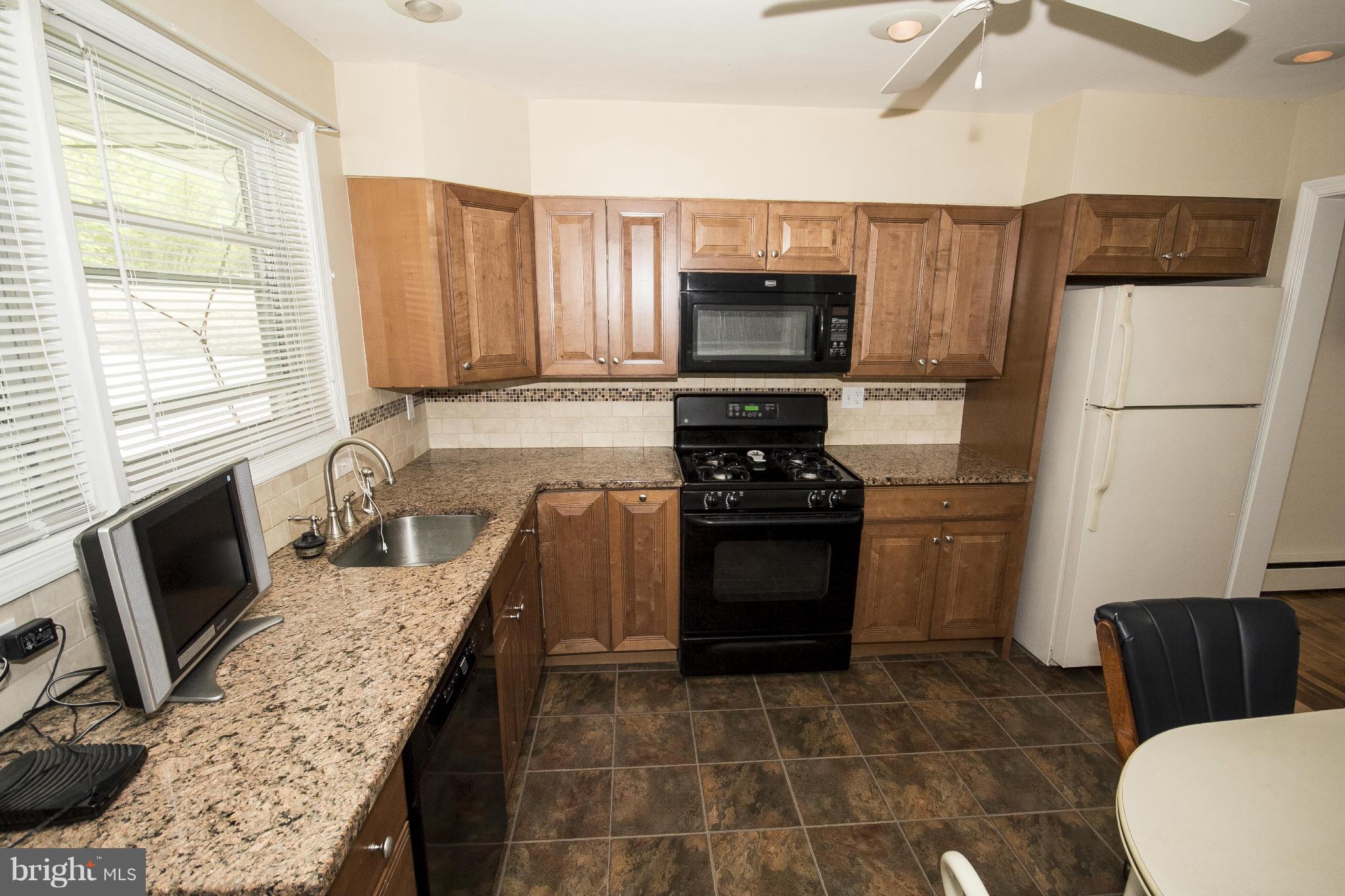 3830 Elmcroft Road Randallstown, MD 21133 - Photo 10 of 27 Kitchen