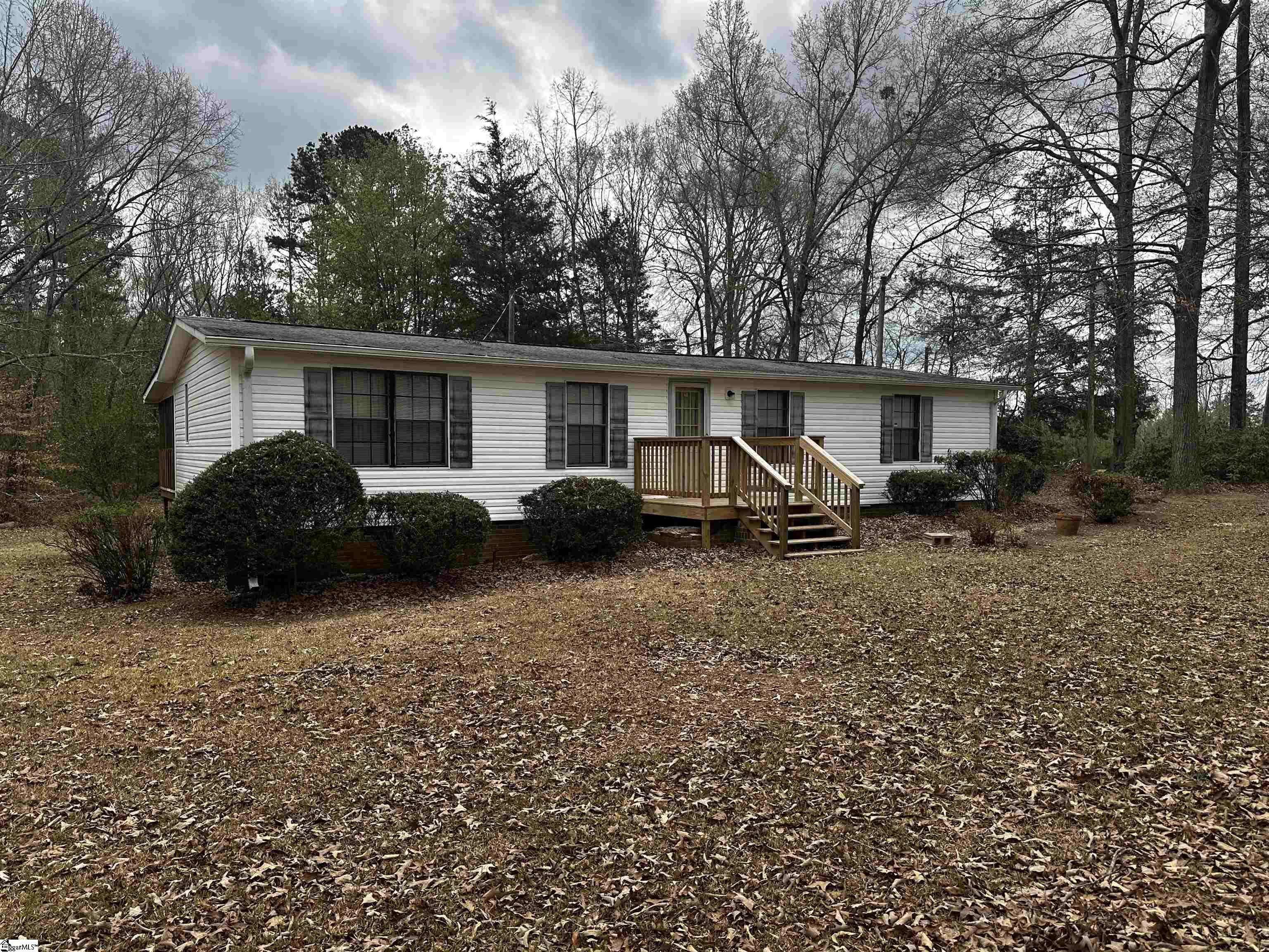 437 Knight Road Gray Court, SC 29645 - Photo 1 of 28