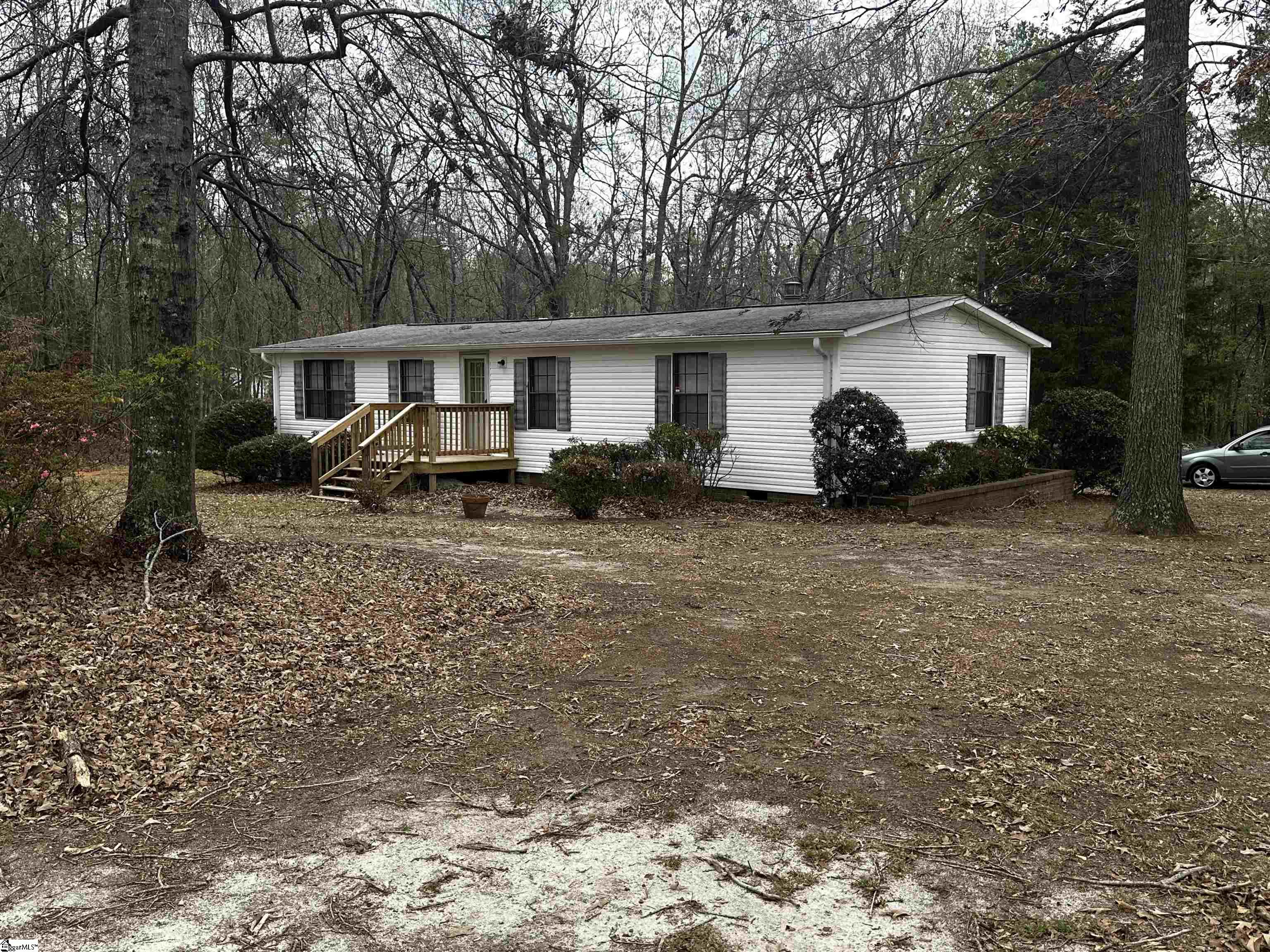 437 Knight Road Gray Court, SC 29645 - Photo 4 of 28