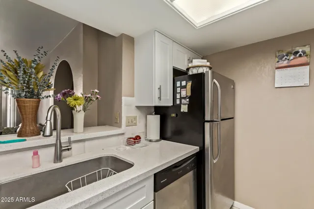 $195,000 | 10410 North Cave Creek Road, Unit 1230, Phoenix, AZ 85020