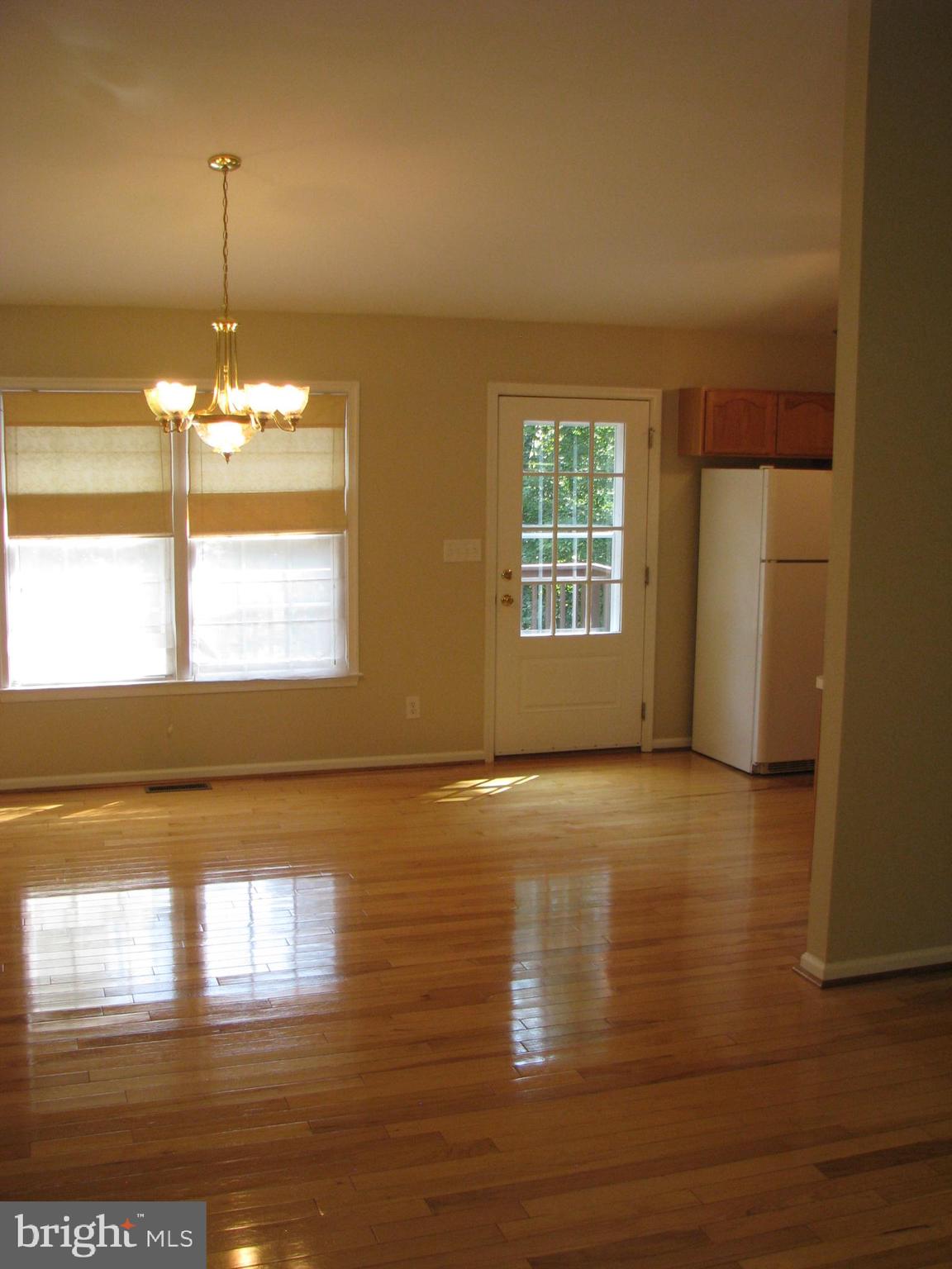 28434 Walnut Ridge Way Rhoadesville, VA 22542 - Photo 23 of 37 Looking from front door to kitchen area