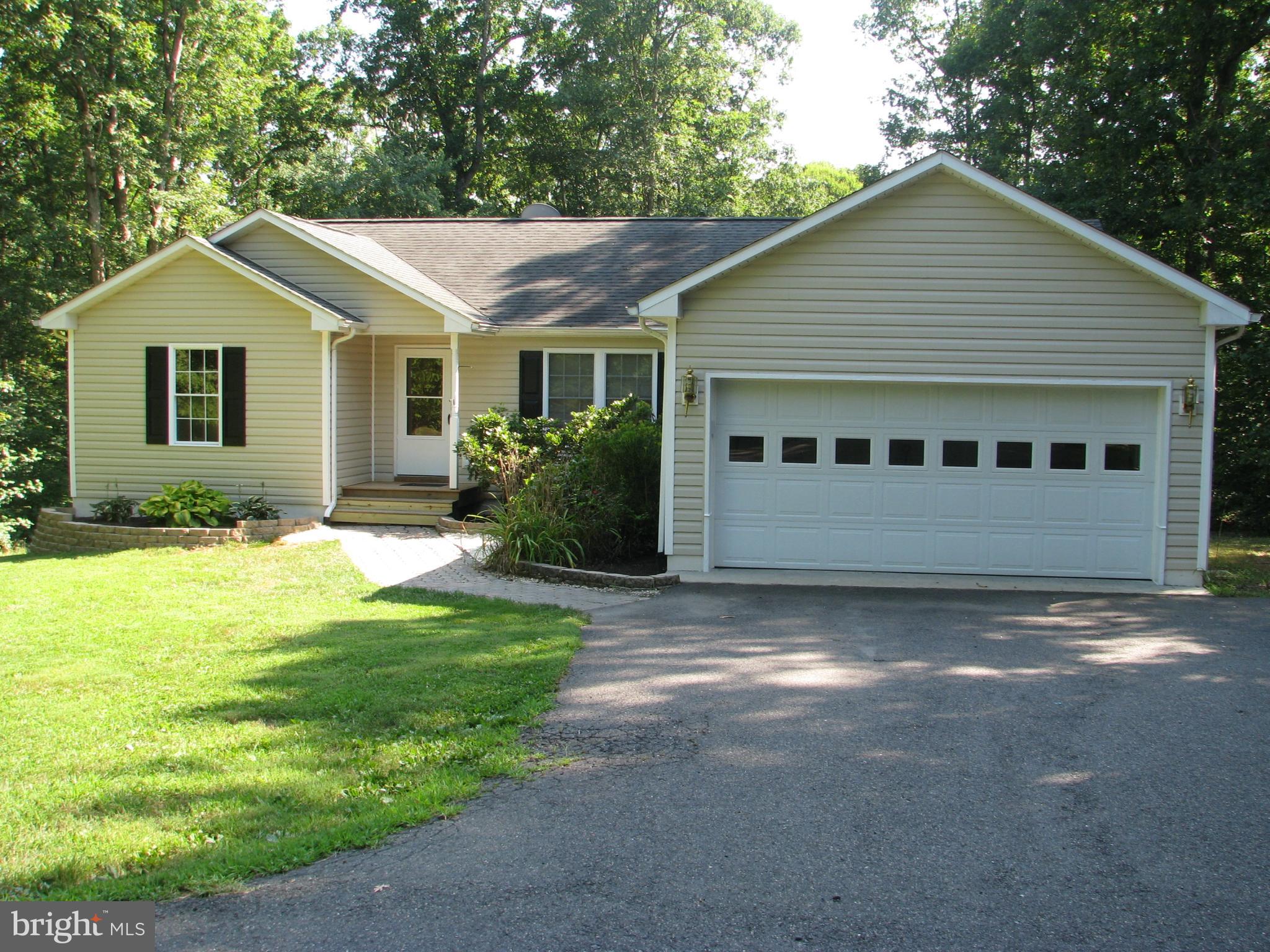28434 Walnut Ridge Way Rhoadesville, VA 22542 - Photo 32 of 37 HUGE driveway and over-sized 2 car garage