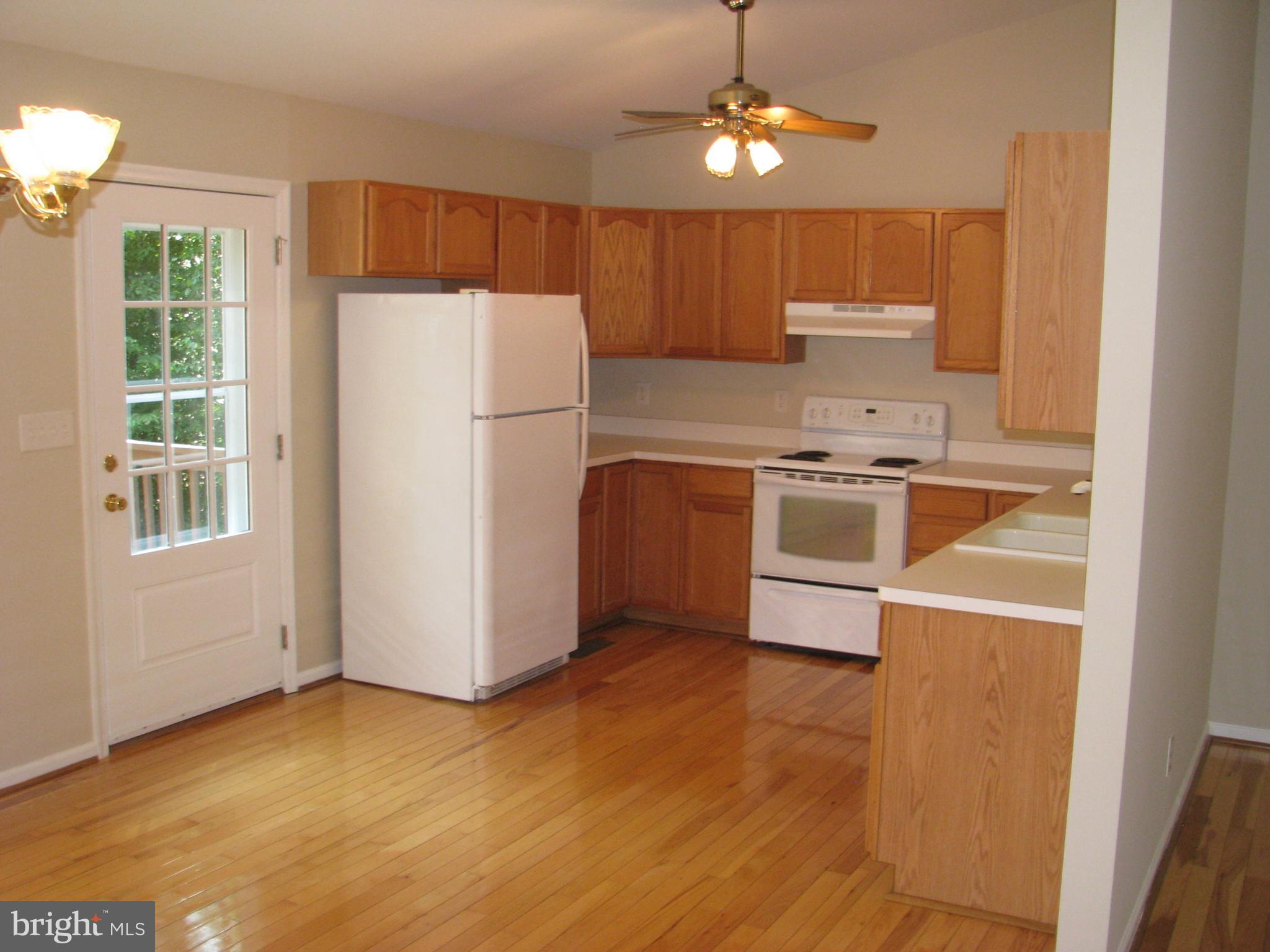 28434 Walnut Ridge Way Rhoadesville, VA 22542 - Photo 7 of 37 One of 4 Ceiling fans in home!