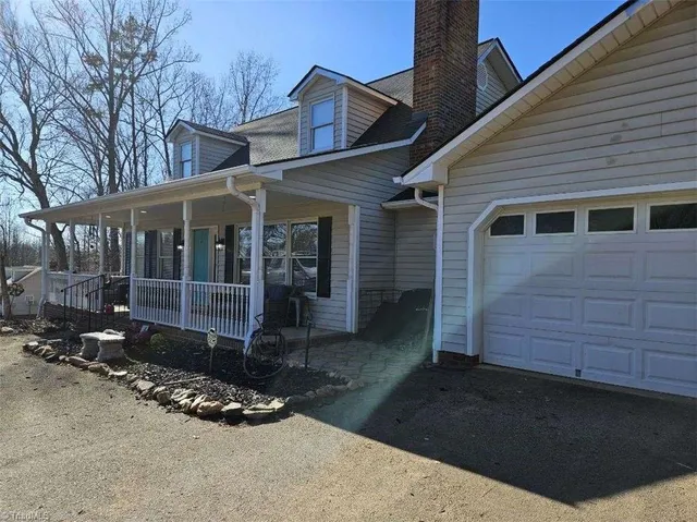 $650,000 | 1565 Old Rockford Road, Dobson, NC 27017