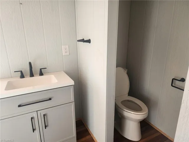 $700,000 | 1565 Old Rockford Road, Dobson, NC 27017