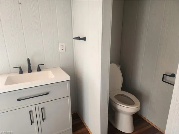 $550,000 | 1565 Old Rockford Road, Dobson, NC 27017