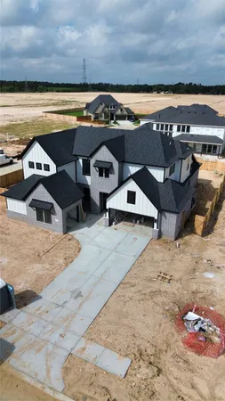 a picture of a black and white photo