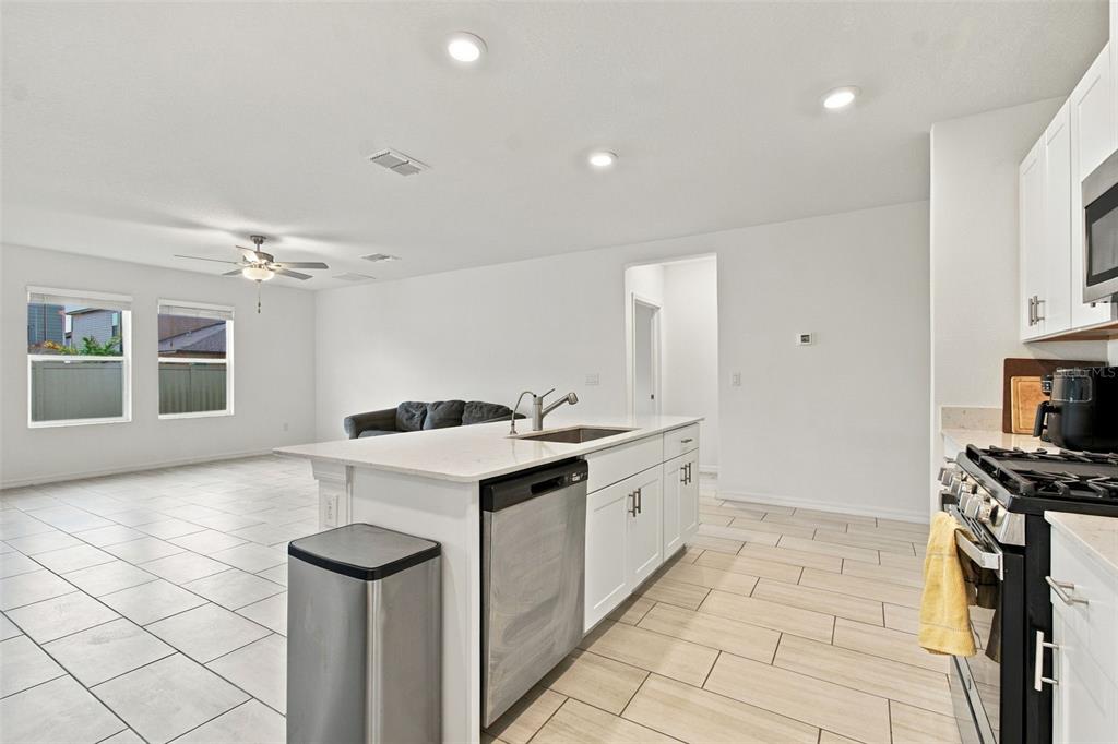 2013 Lanier Road Zephyrhills, FL 33541 - Photo 8 of 21 Gallery Image 8
