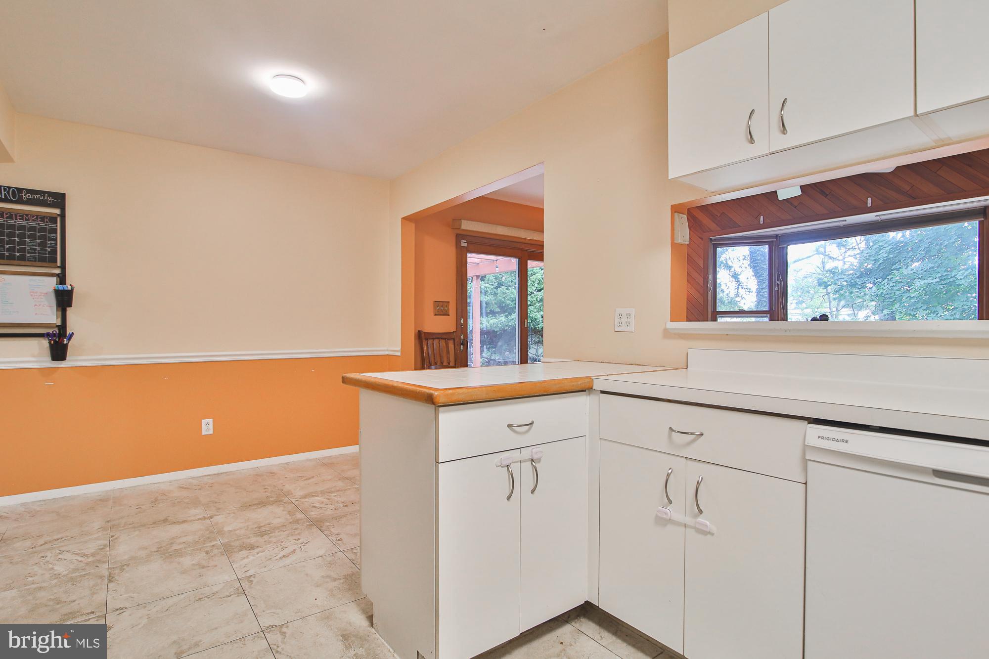 15 Evergreen Road Somerset, NJ 08873 - Photo 14 of 39 Gallery Image 14