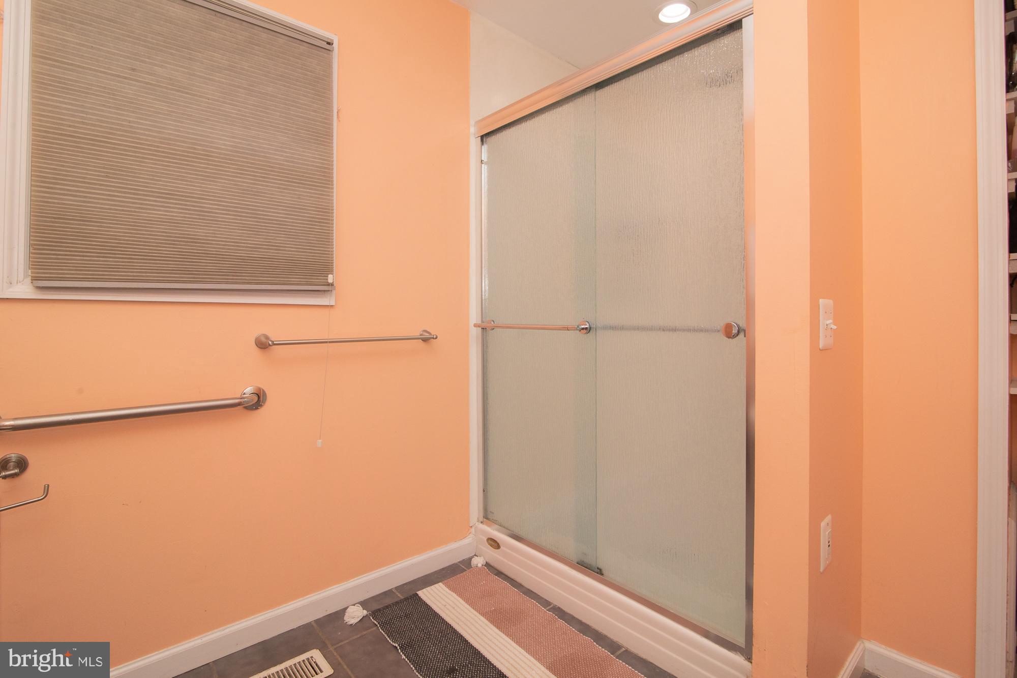 15 Evergreen Road Somerset, NJ 08873 - Photo 20 of 39 Gallery Image 20