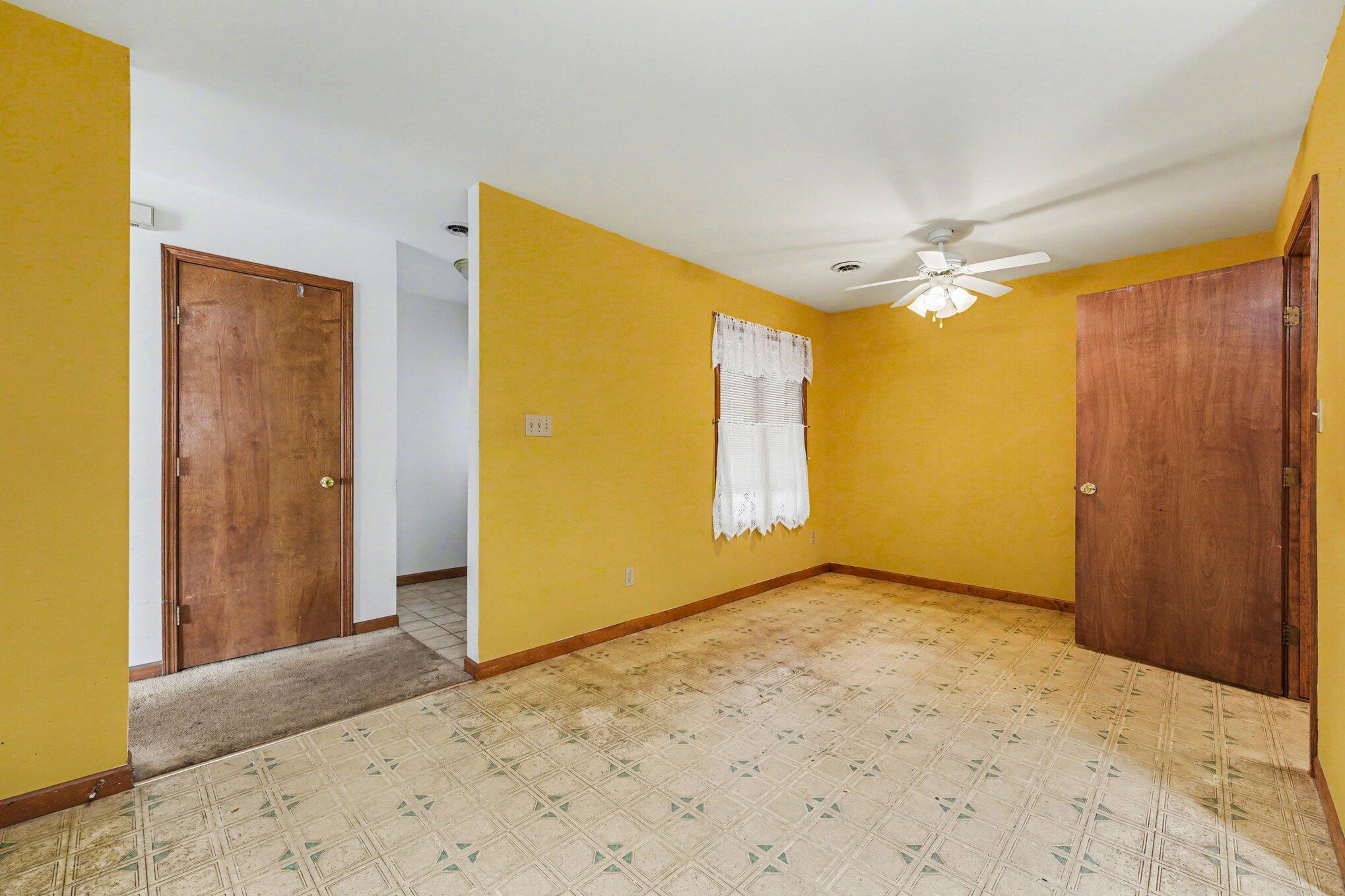 950 Blue Jay Way Dyer, IN 46311 - Photo 8 of 21 a view of livingroom with natural light