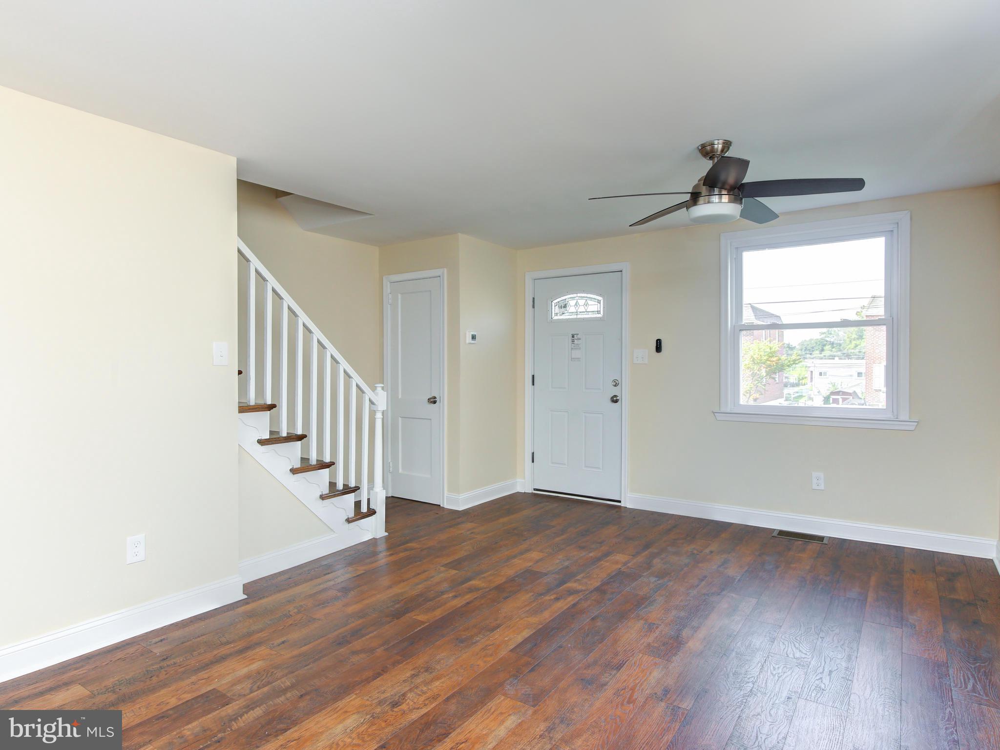 204 Lynn Road Ridley Park, PA 19078 - Photo 7 of 17 Living room