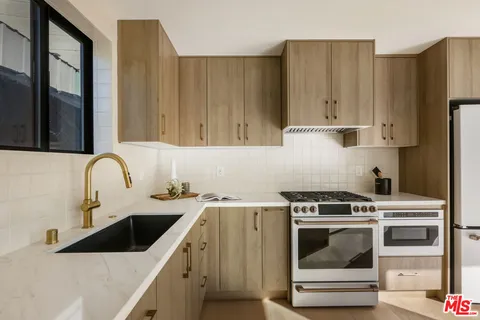 $1,395,000 | 5240 Barker Drive, Los Angeles, CA 90042