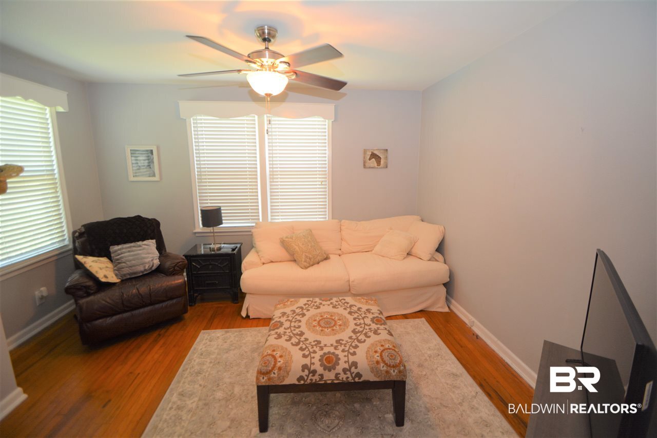 261 Mohawk Street Mobile, AL 36606 - Photo 8 of 22