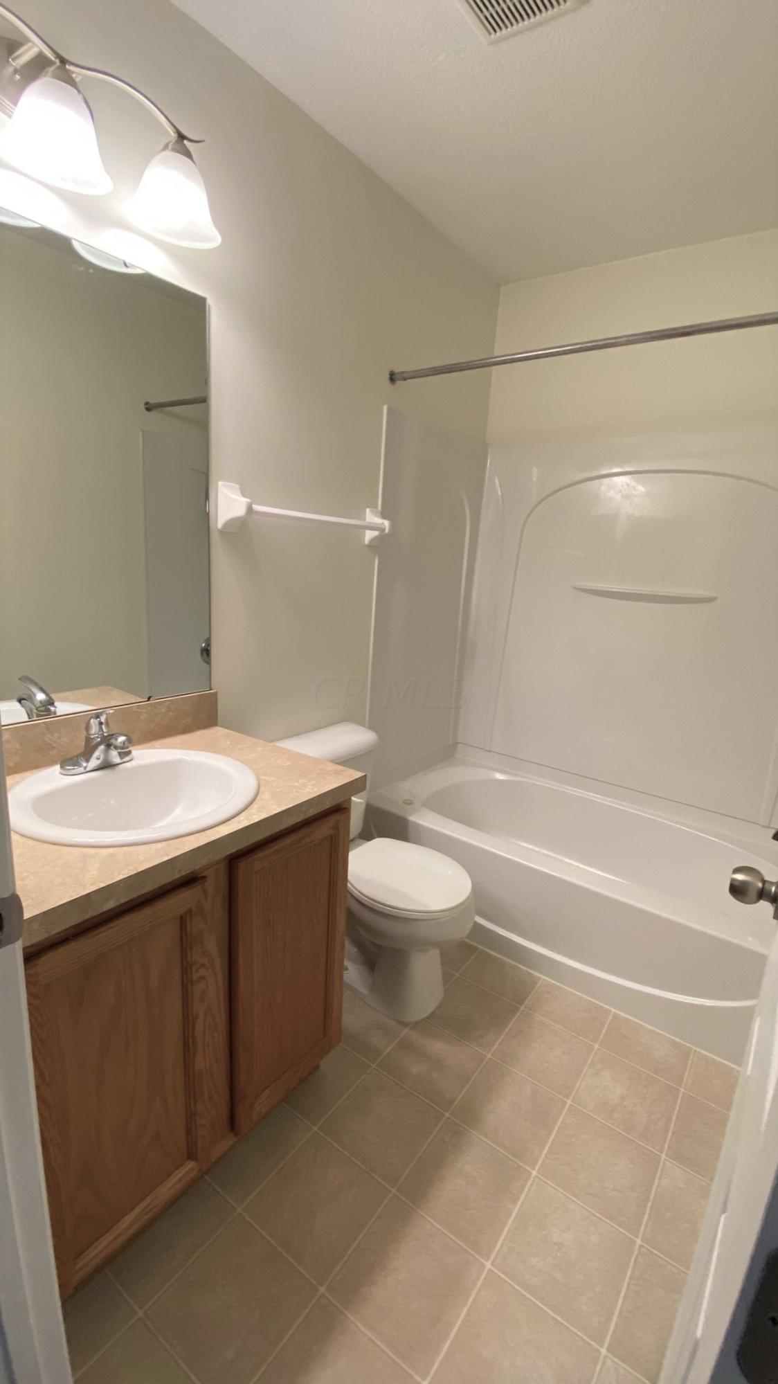 8304 Bruntsfield Road Columbus, OH 43235 - Photo 14 of 43