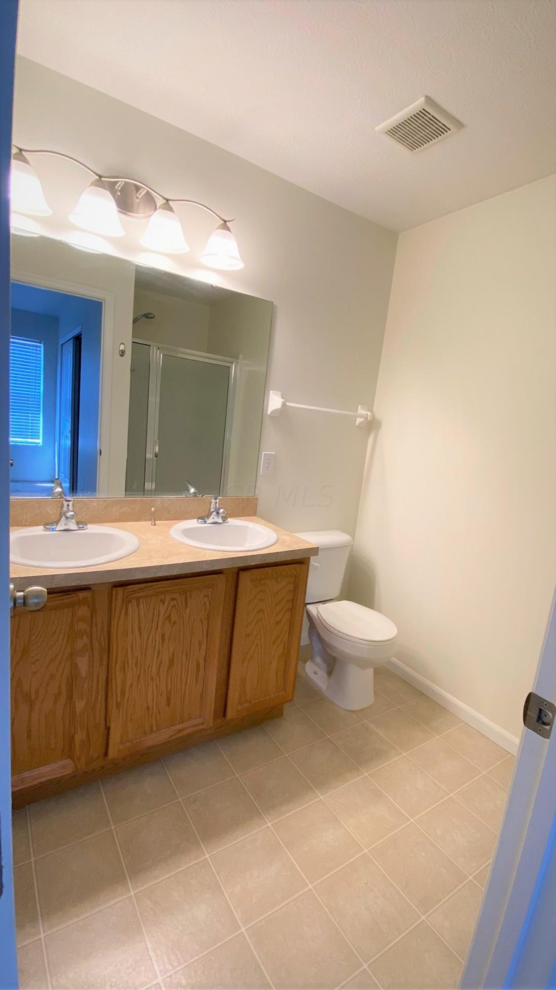 8304 Bruntsfield Road Columbus, OH 43235 - Photo 35 of 43