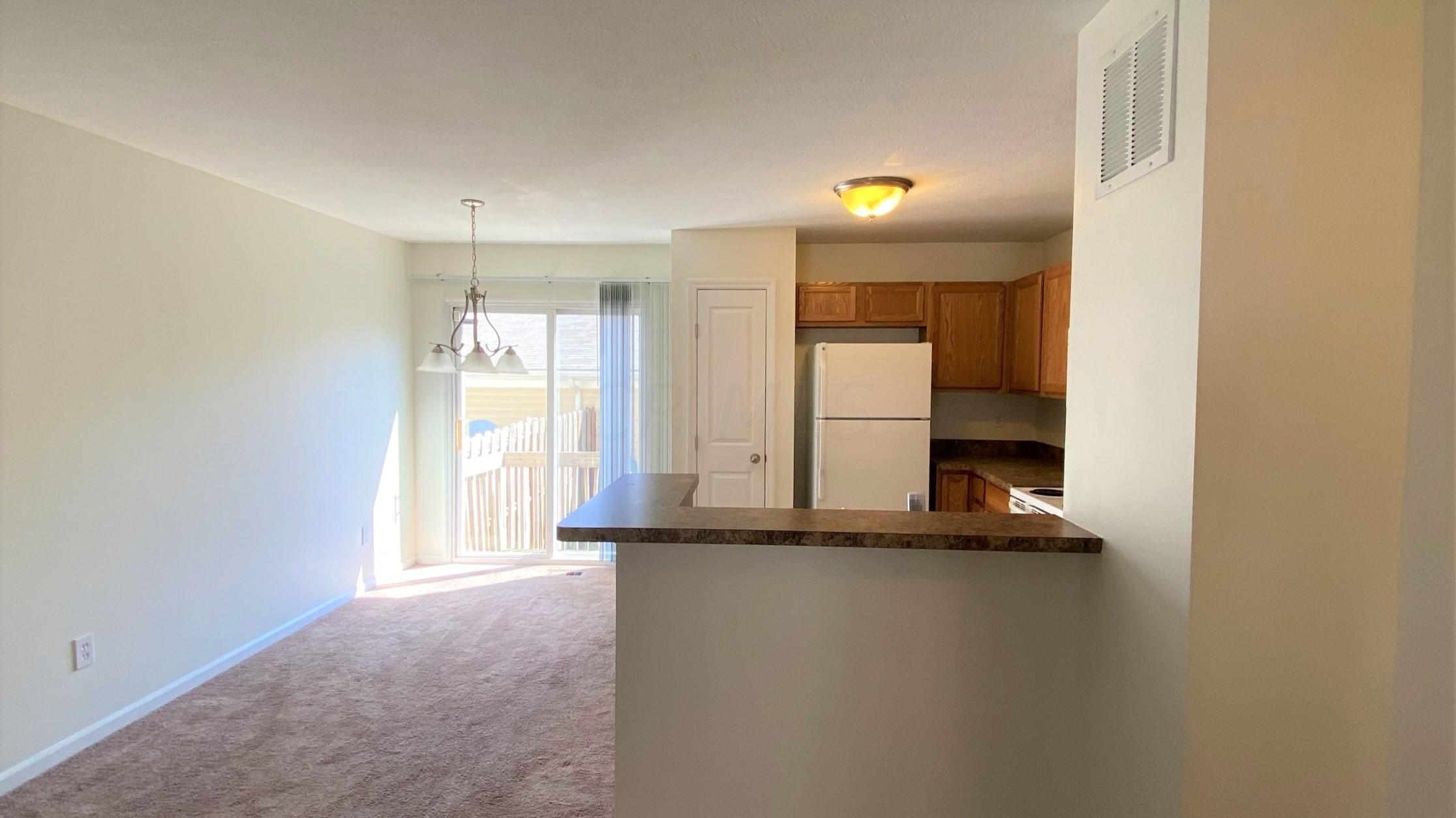 8304 Bruntsfield Road Columbus, OH 43235 - Photo 10 of 43